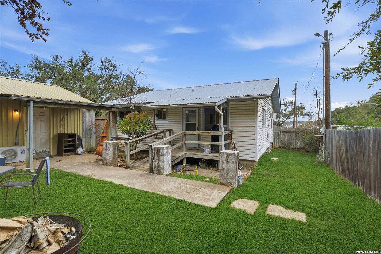 main property photo 14