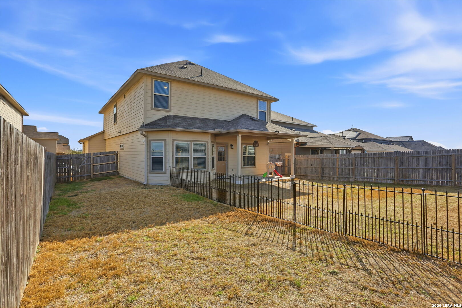 main property photo 37