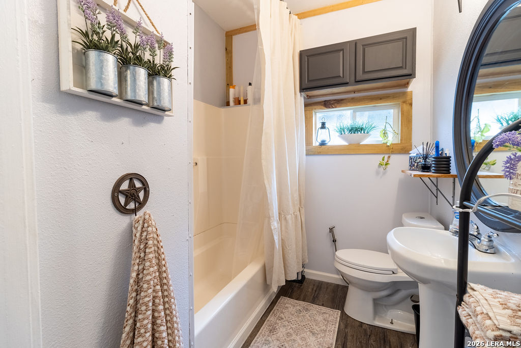 main property photo 15