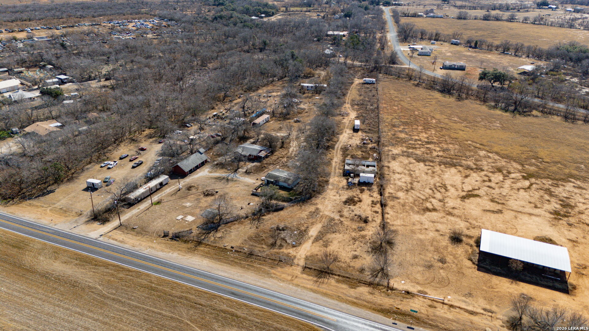 main property photo 3