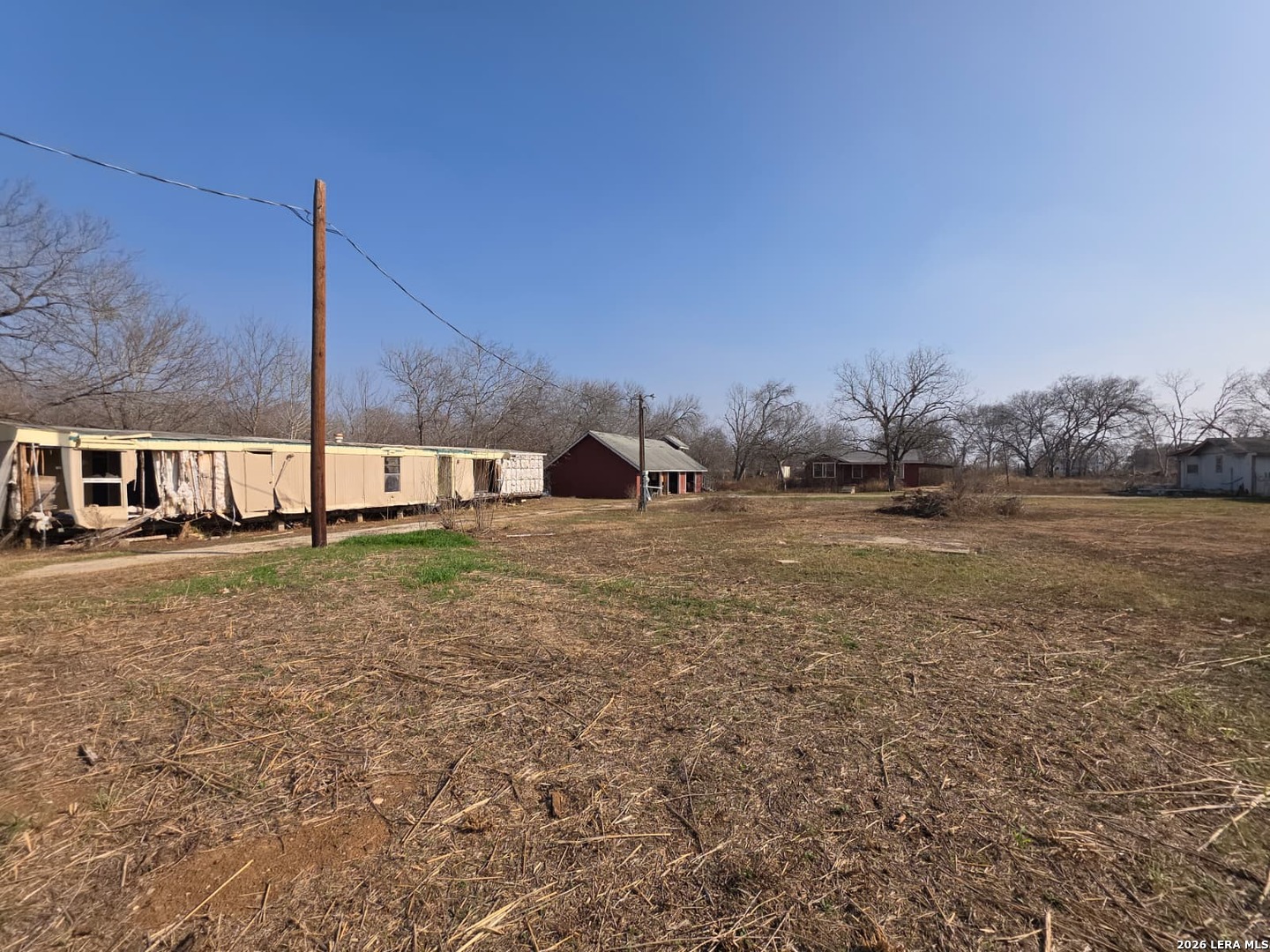 main property photo 30