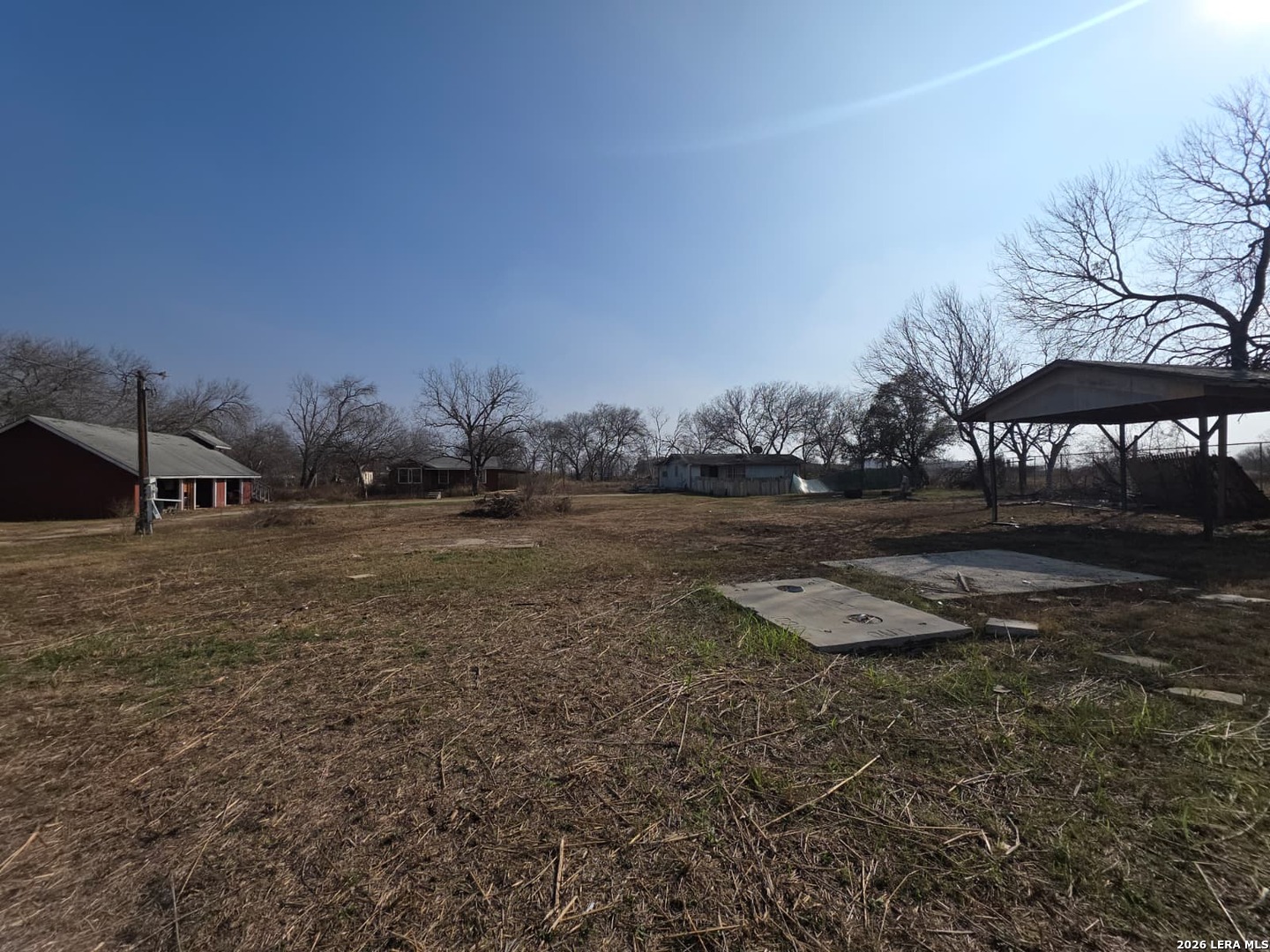main property photo 31