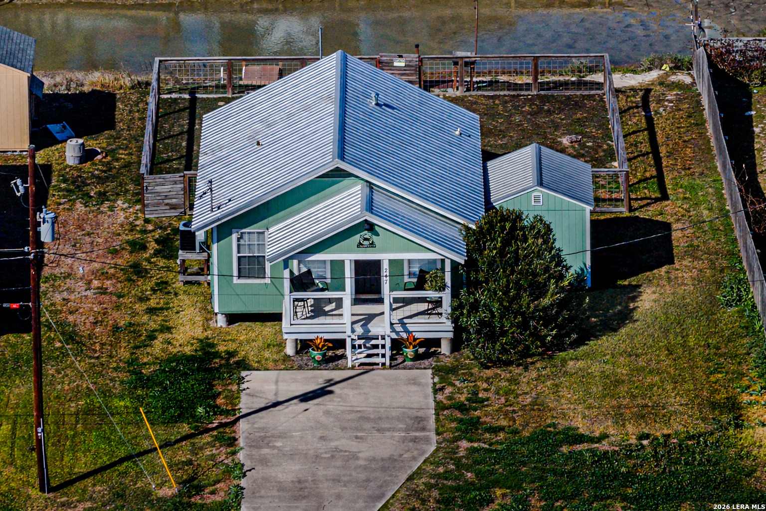 main property photo 37
