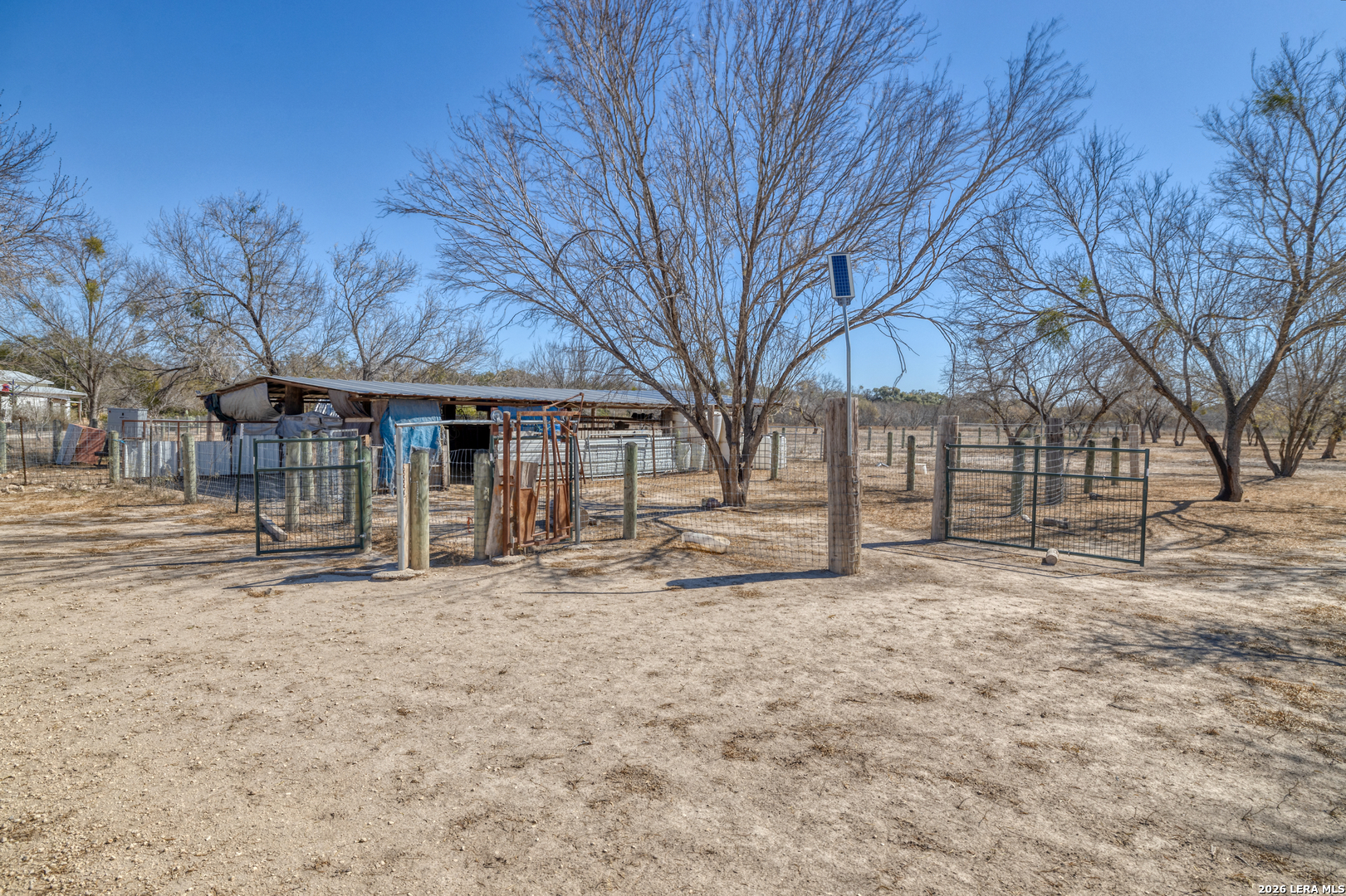 main property photo 11