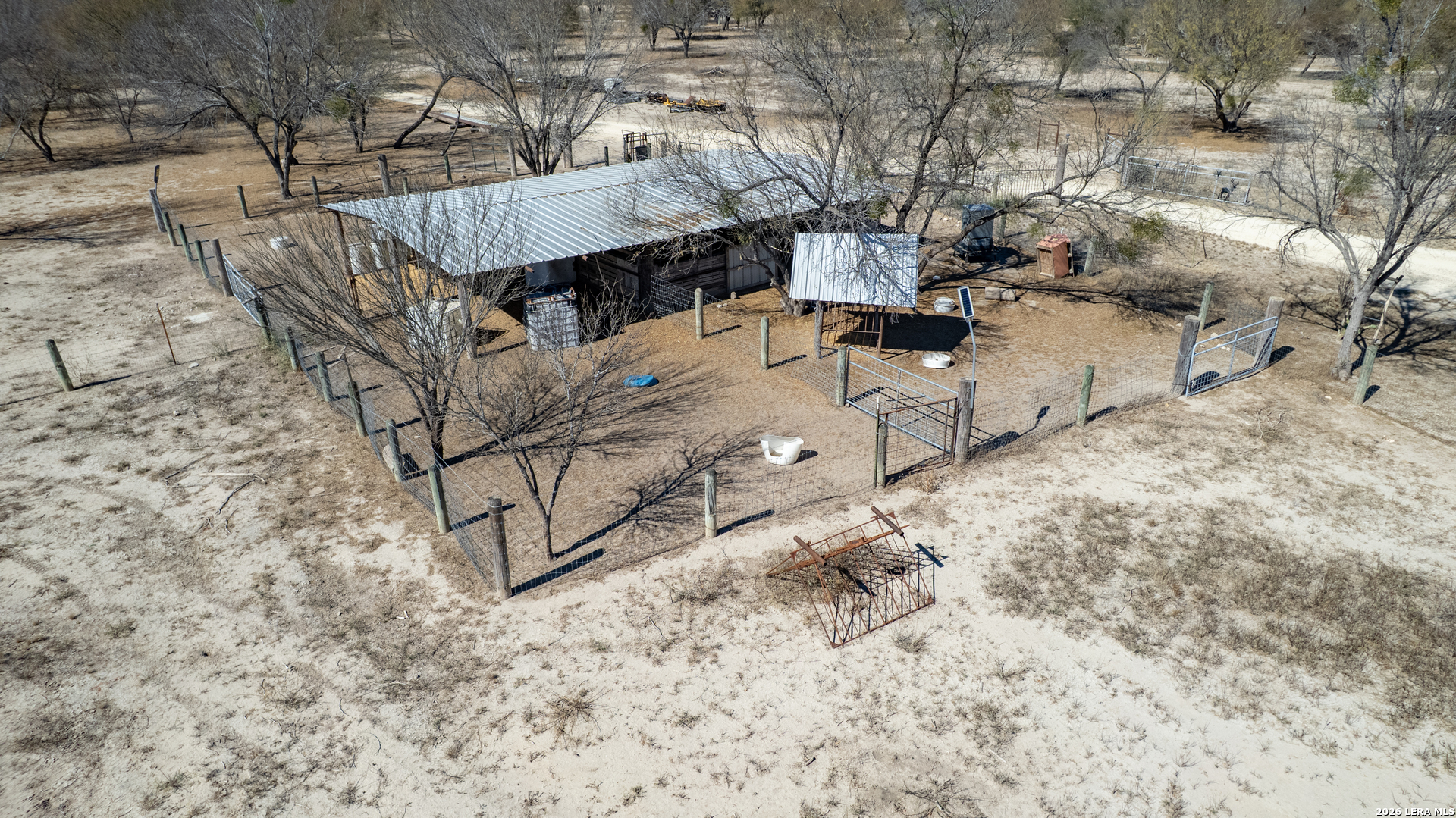 main property photo 44