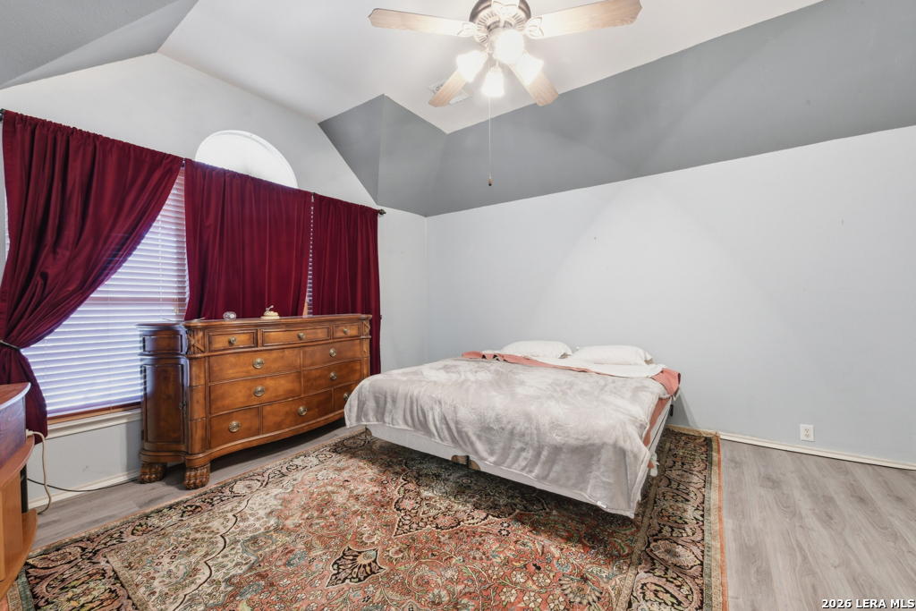main property photo 16