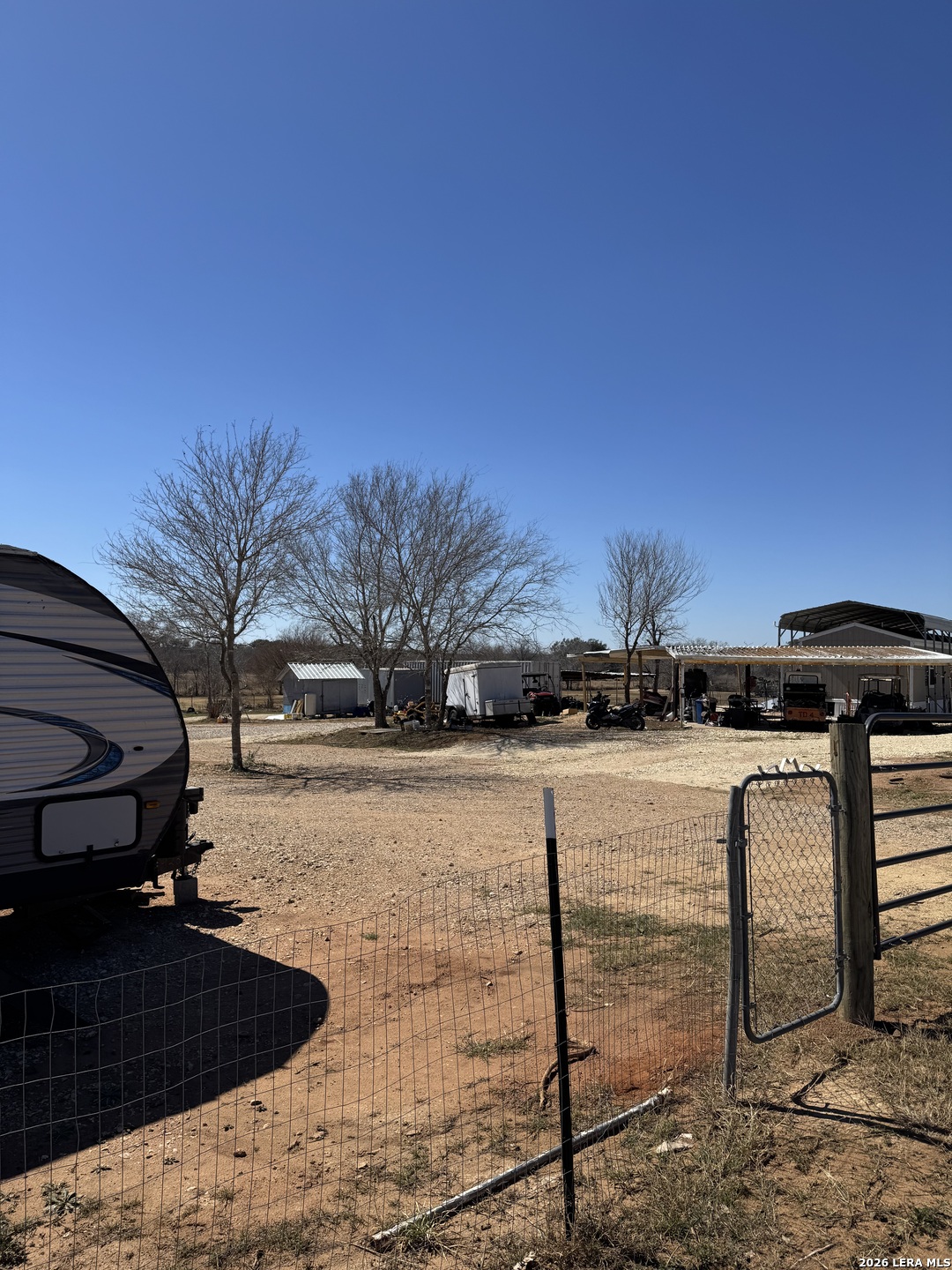 main property photo 6