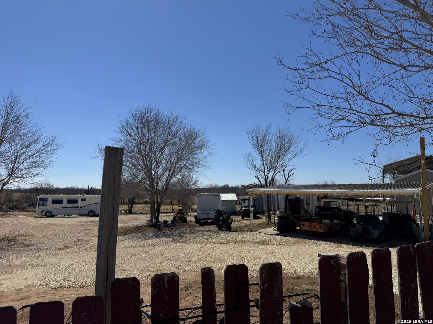 main property photo 9