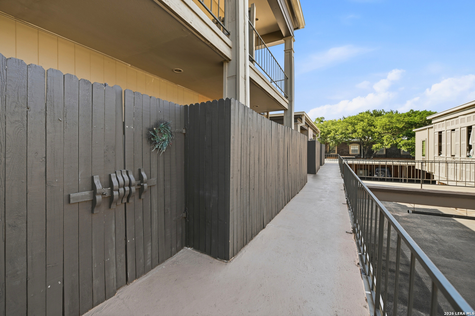 main property photo 50
