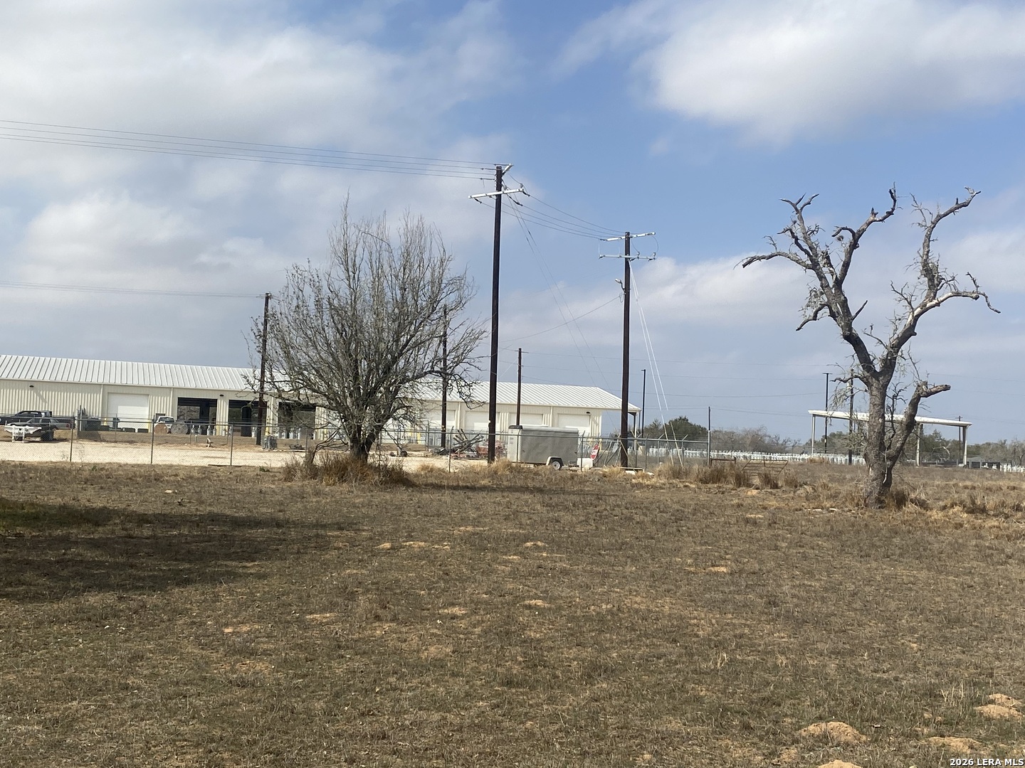 main property photo 11