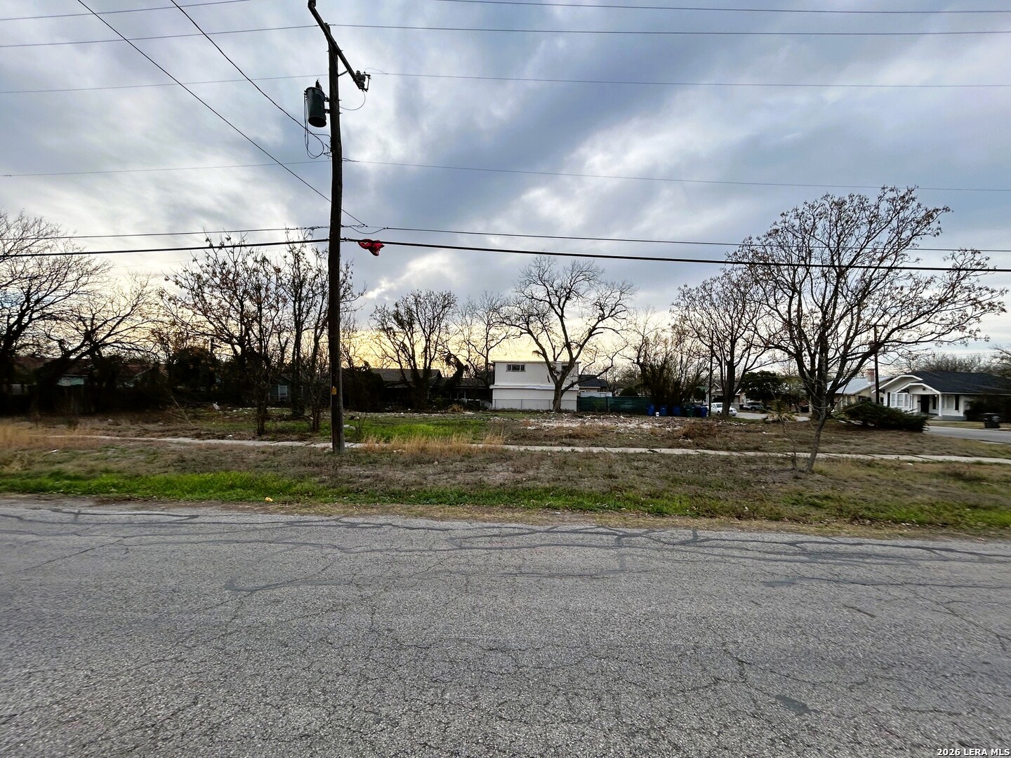 main property photo 6