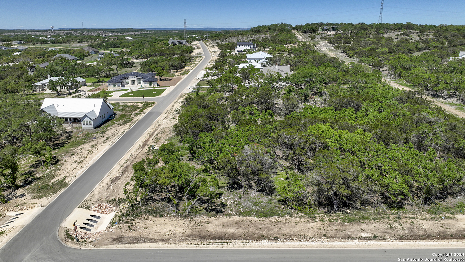main property photo 8