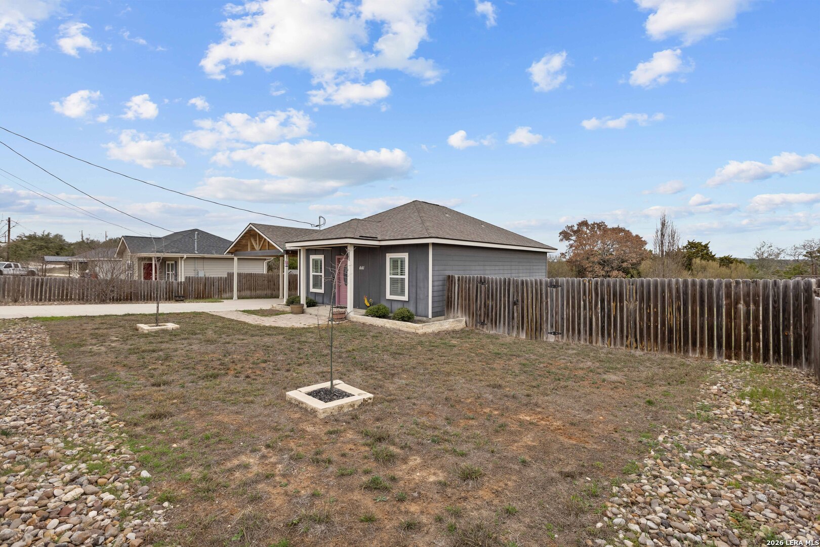 main property photo 18