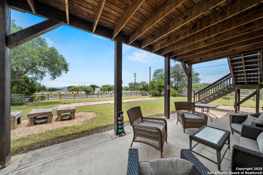 main property photo 25