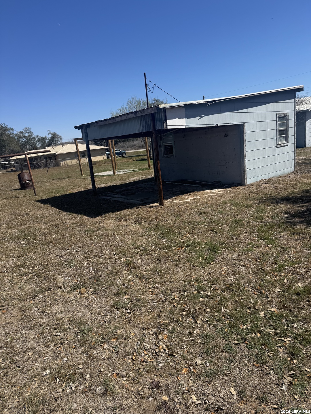 main property photo 6