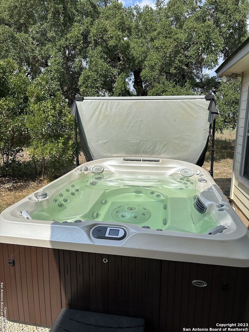 main property photo 18