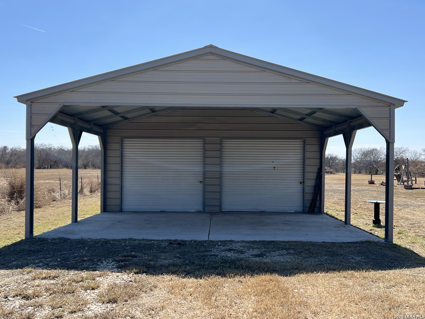 main property photo 14