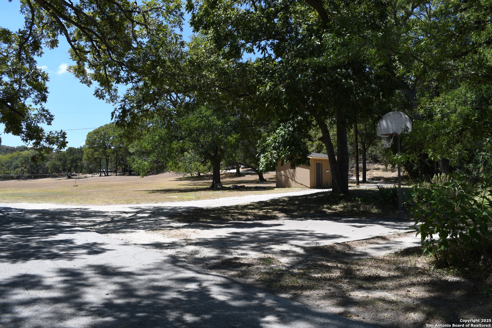 main property photo 19