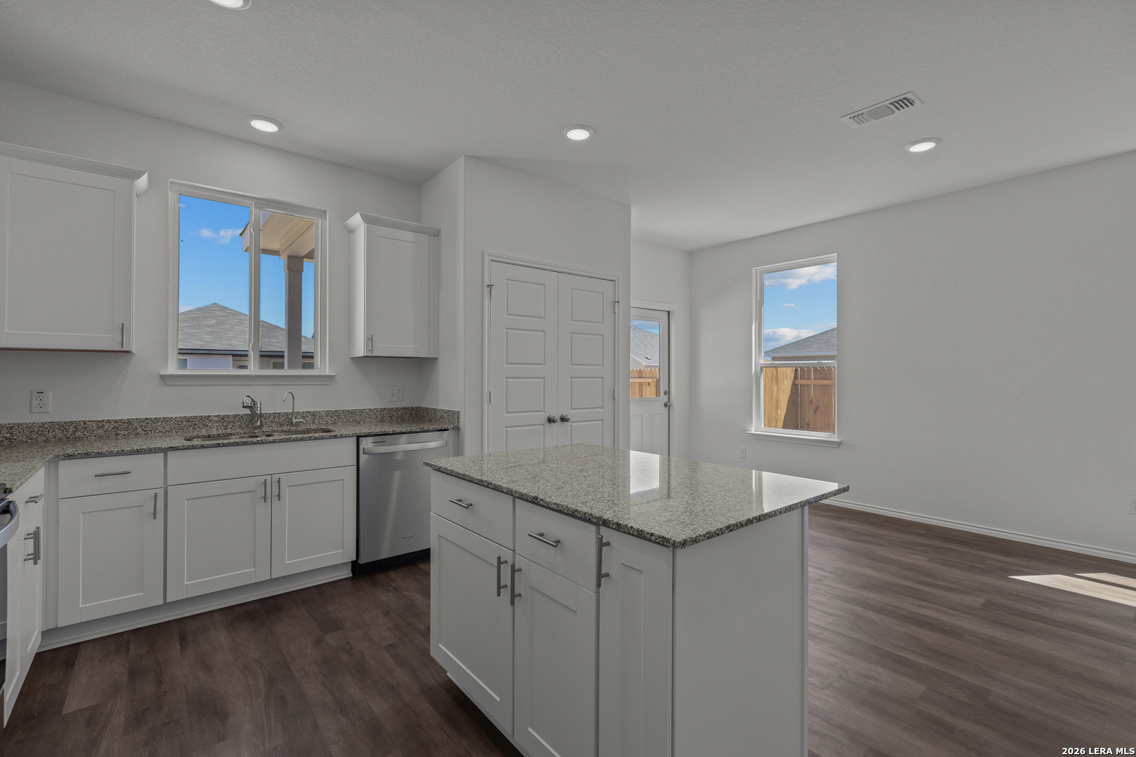 property viewer photo 13