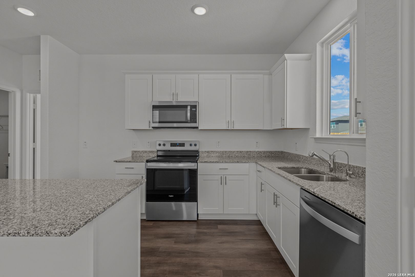 property viewer photo 16