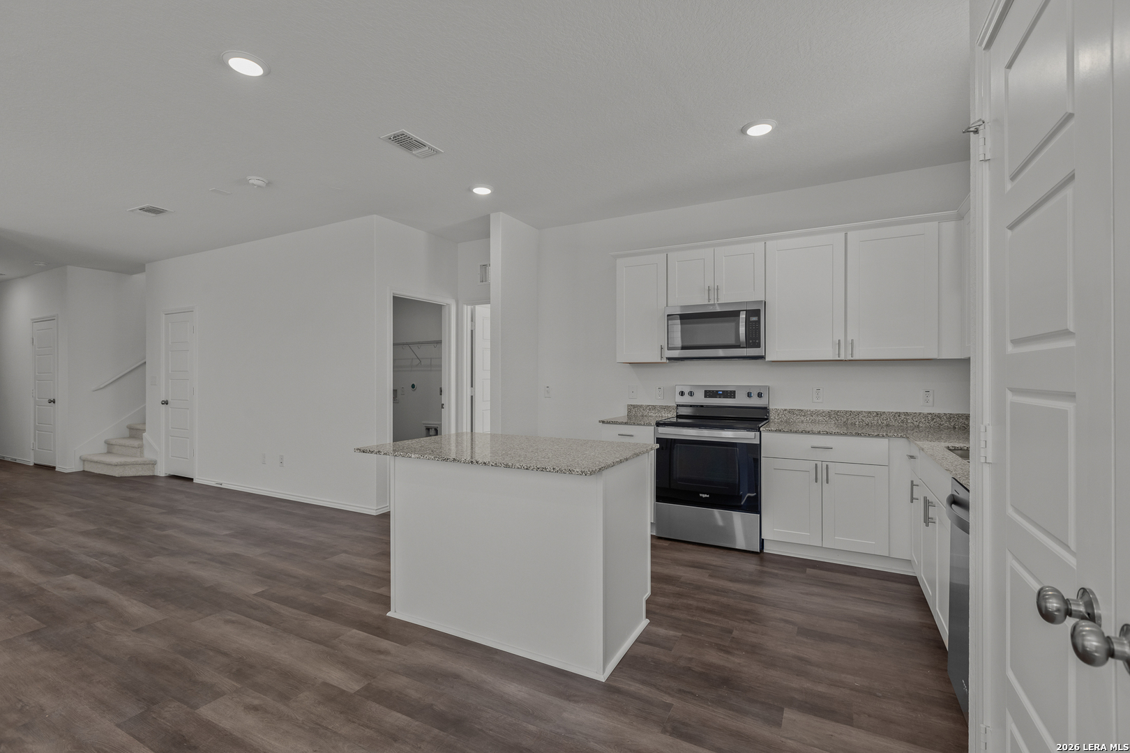 property viewer photo 19