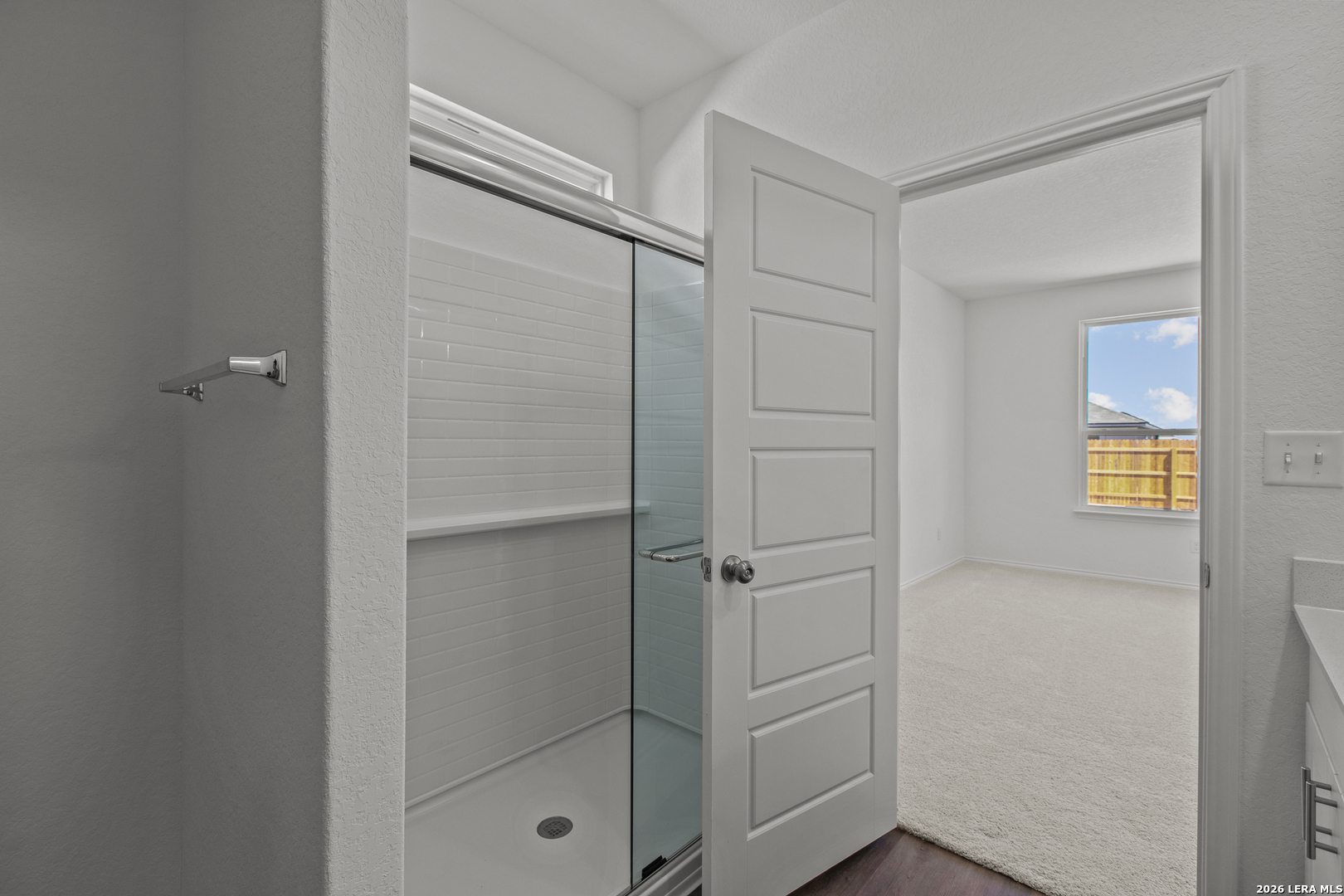 property viewer photo 21
