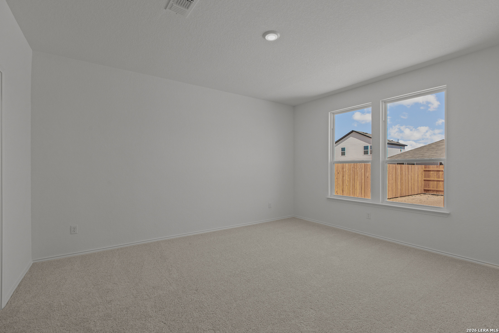property viewer photo 24