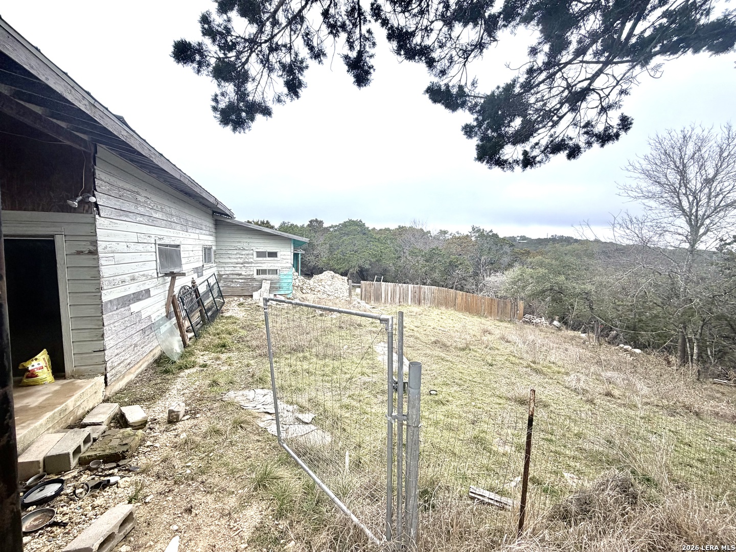 main property photo 17