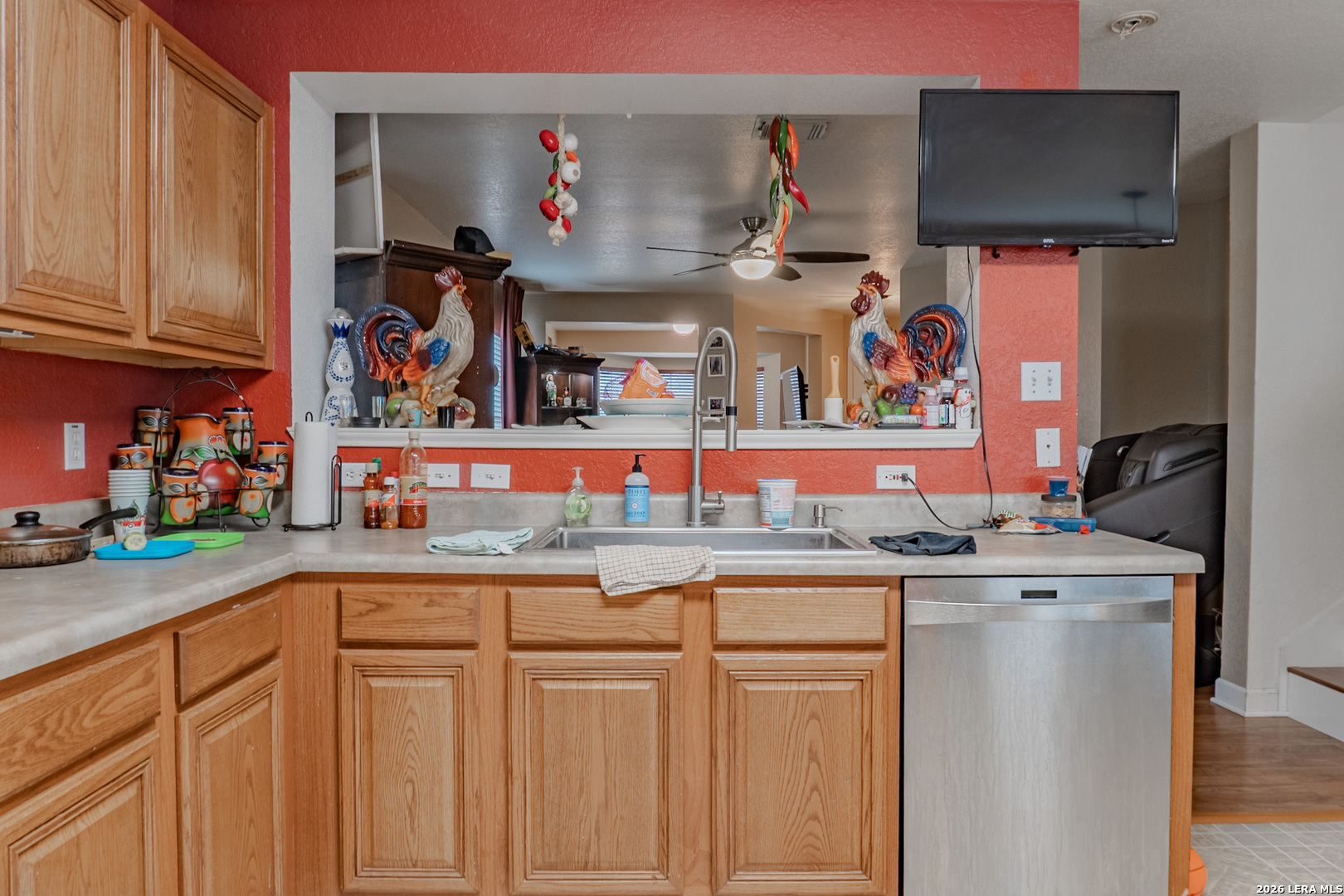 main property photo 14