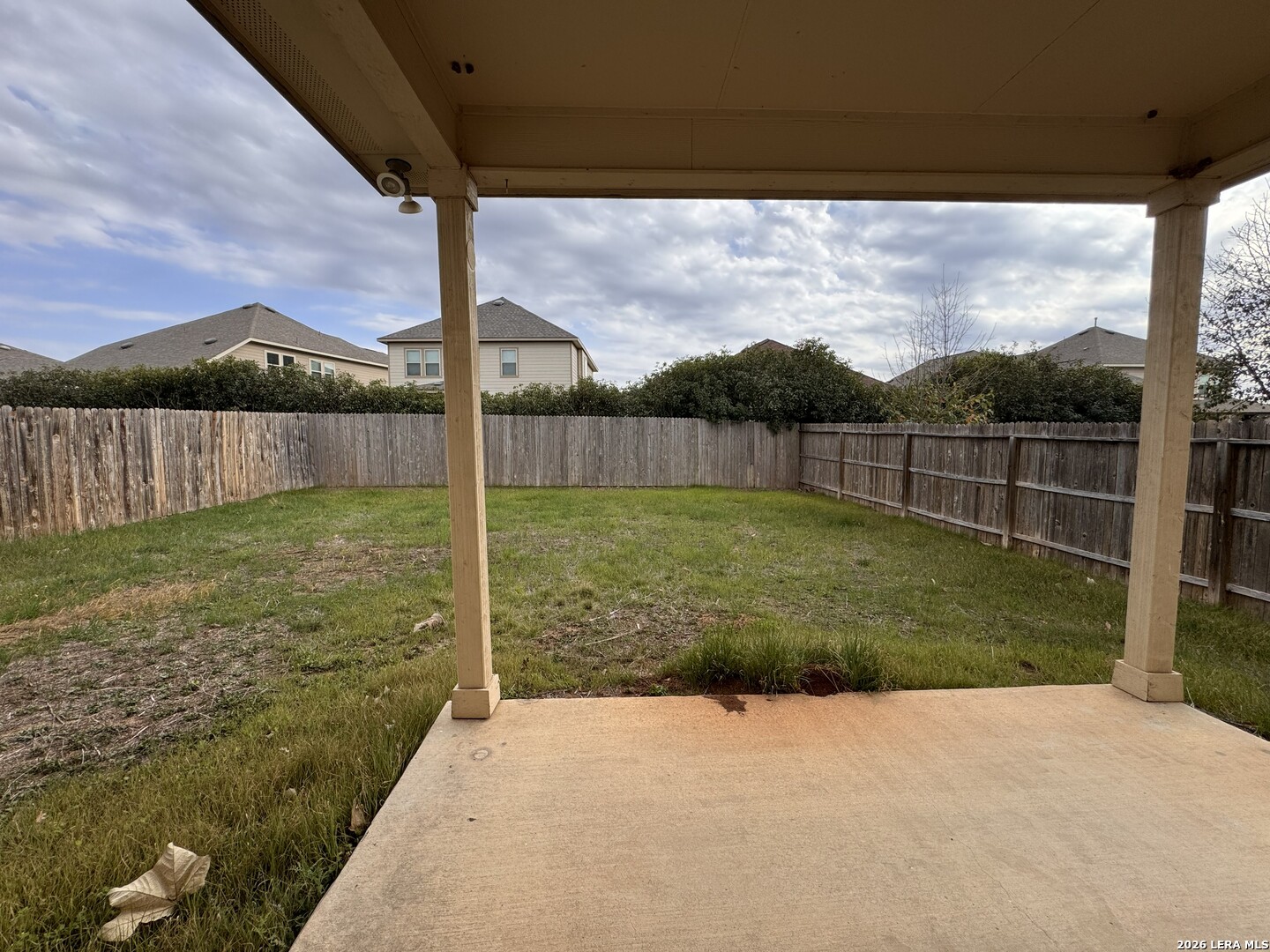 main property photo 28