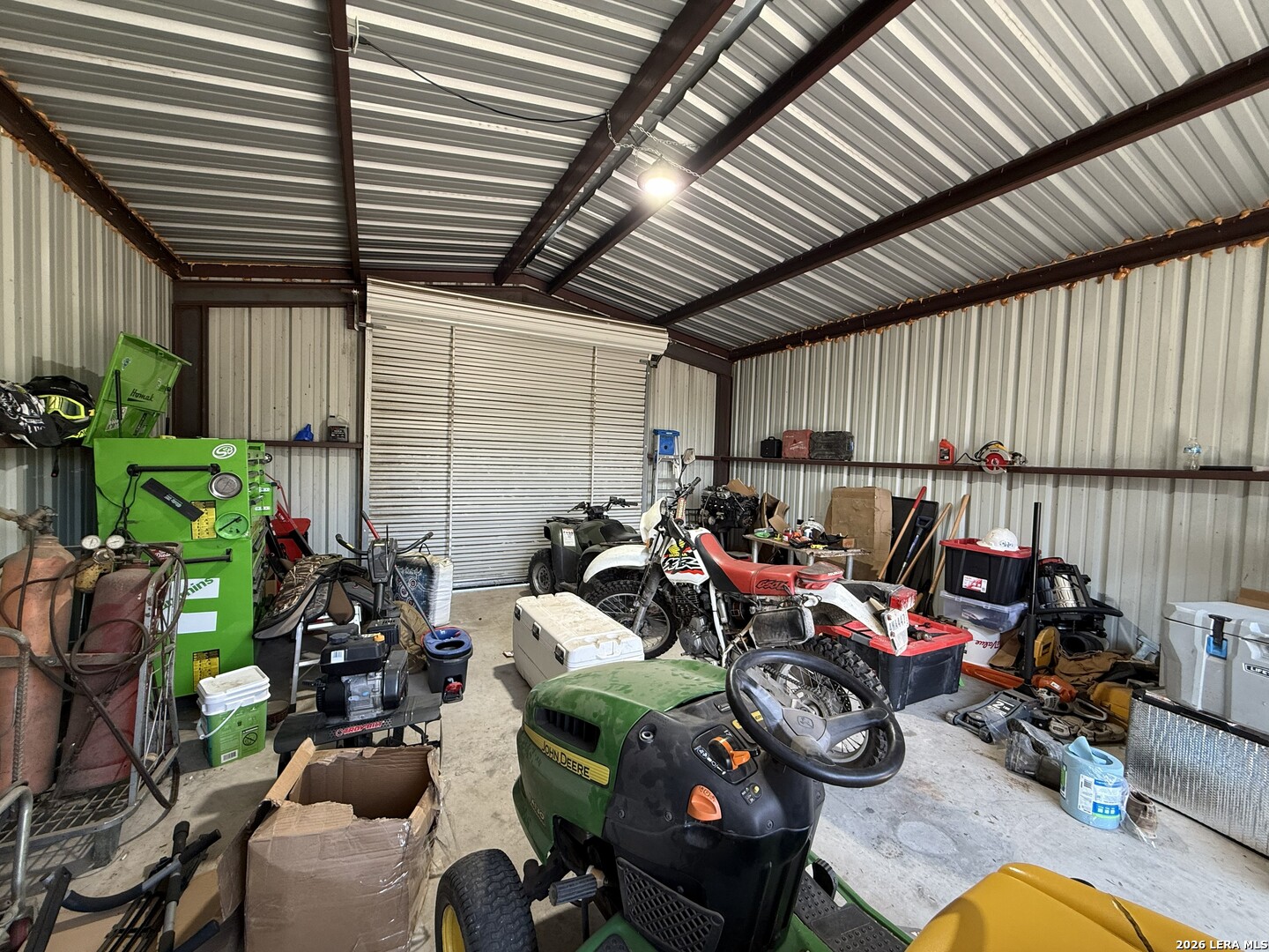 main property photo 24