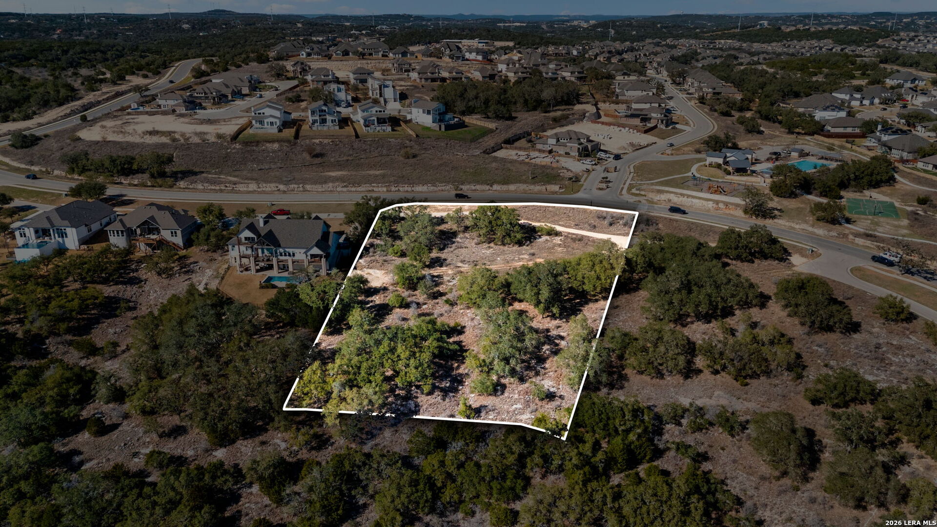 main property photo 18