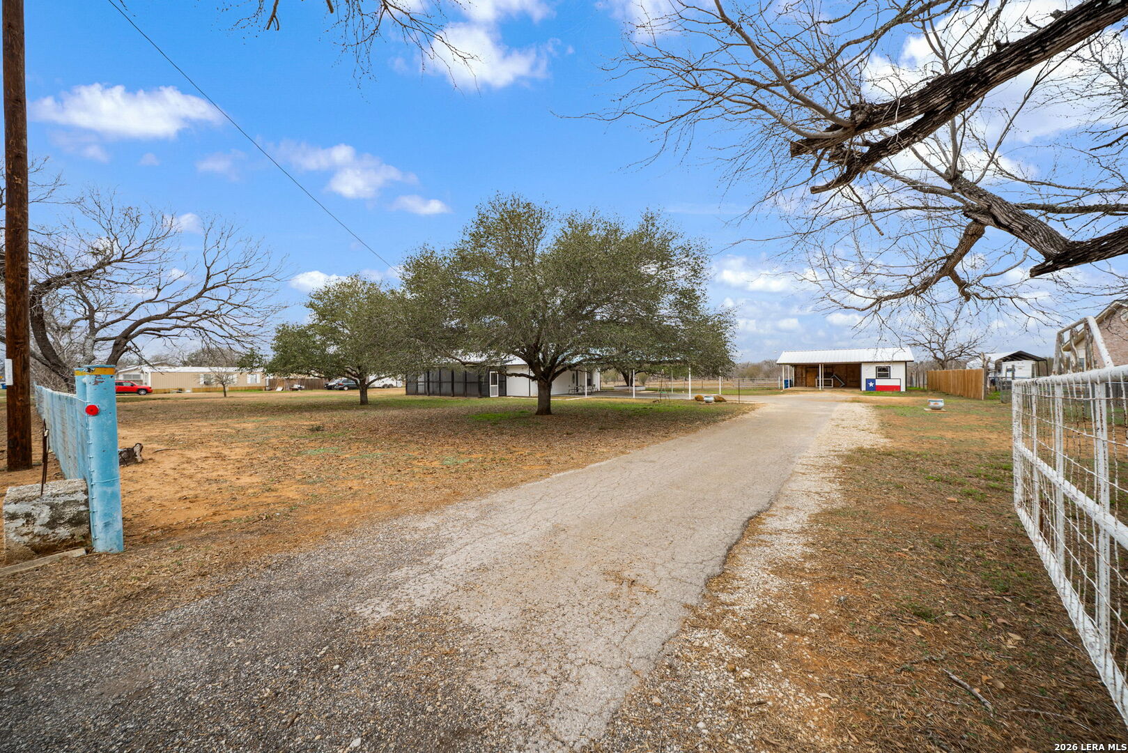 main property photo 38