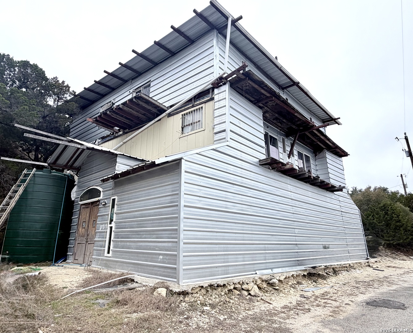 main property photo 12