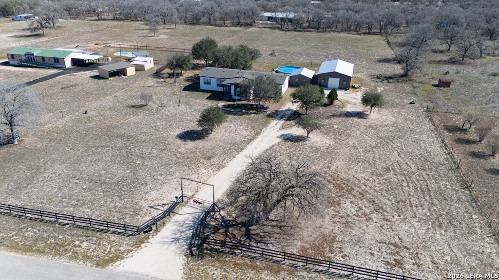 main property photo 40
