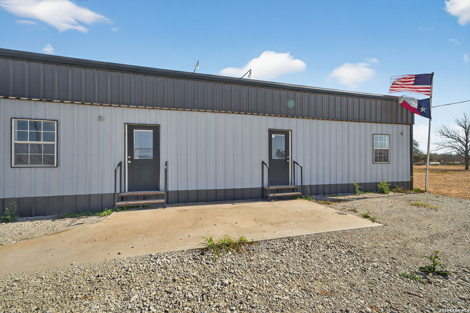main property photo 35