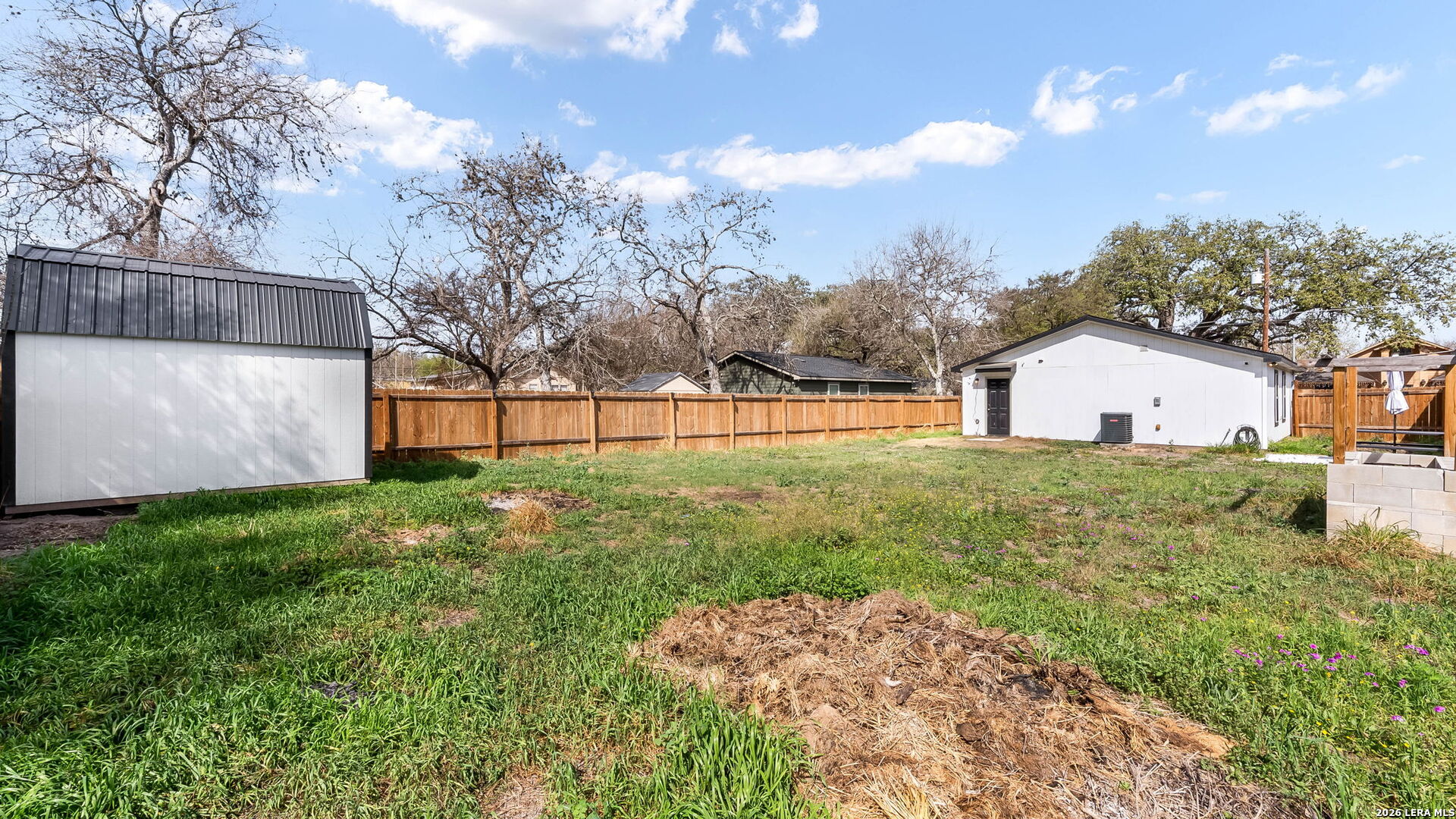 main property photo 23