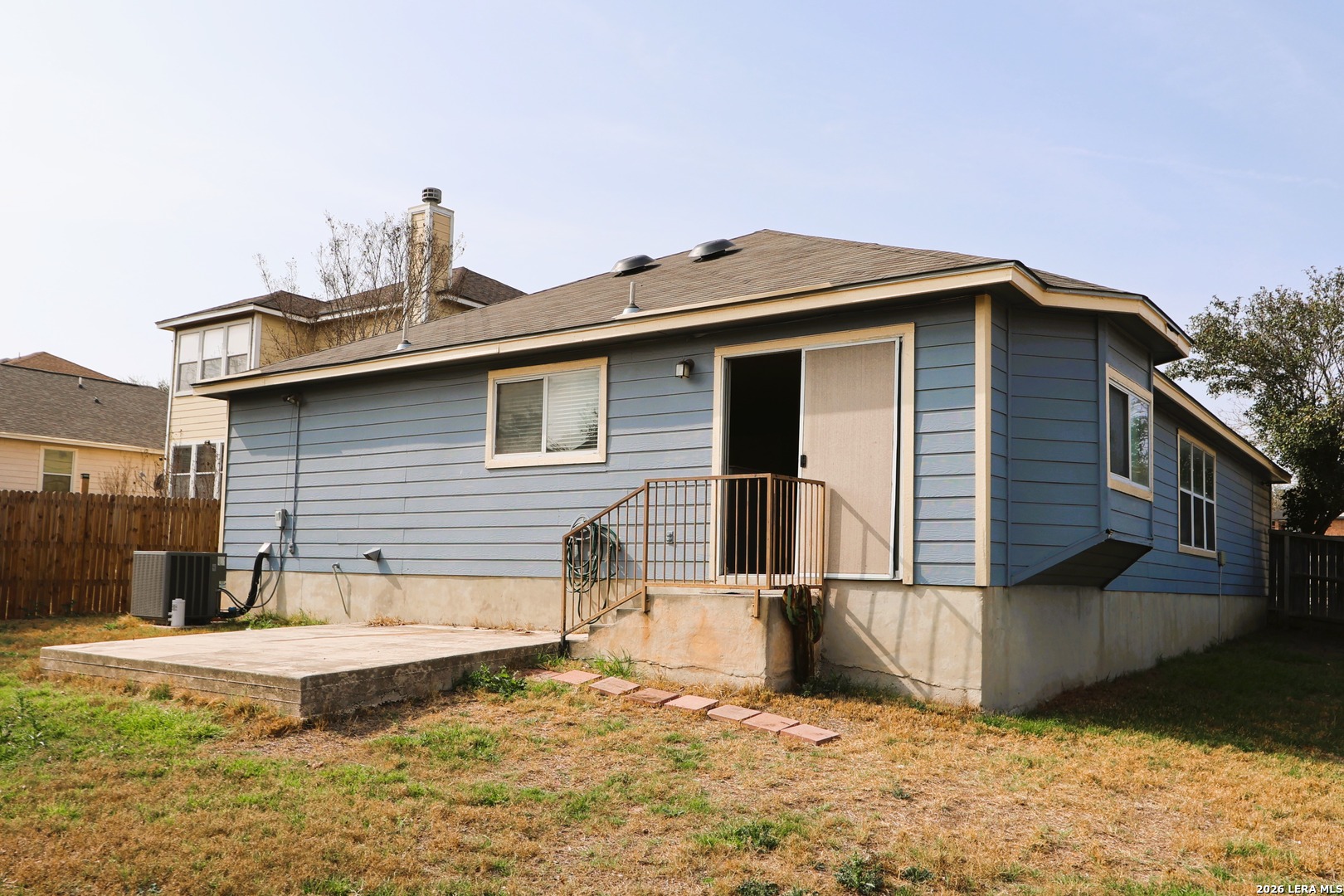 main property photo 23