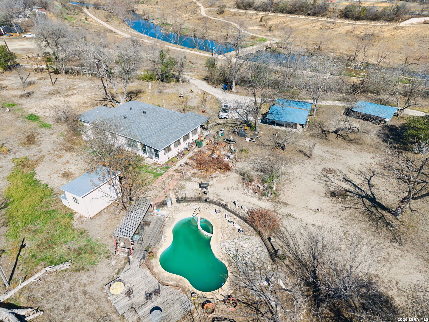main property photo 20
