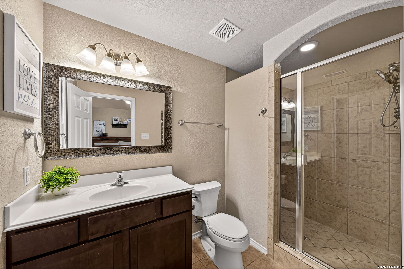 property viewer photo 15