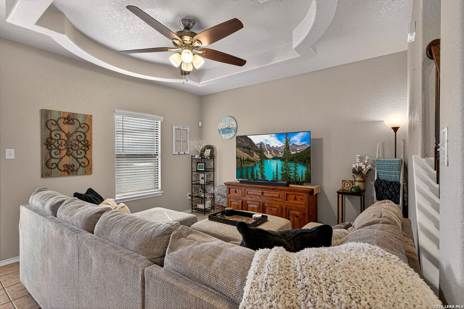 property viewer photo 5