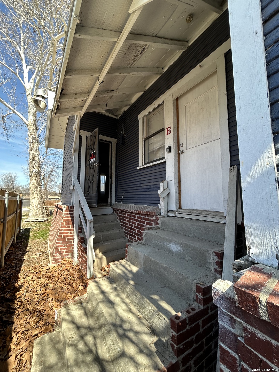 main property photo 22