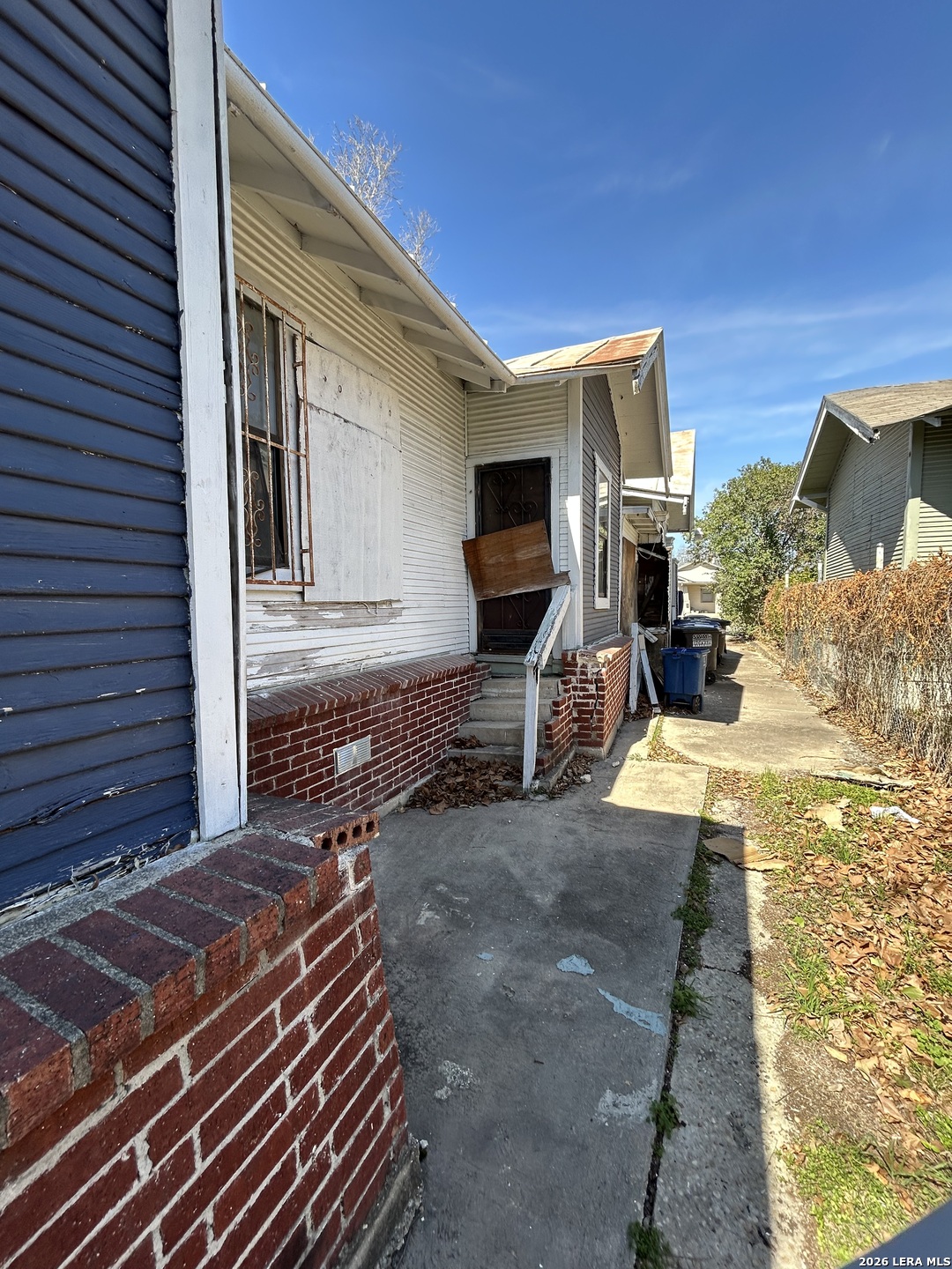 main property photo 24