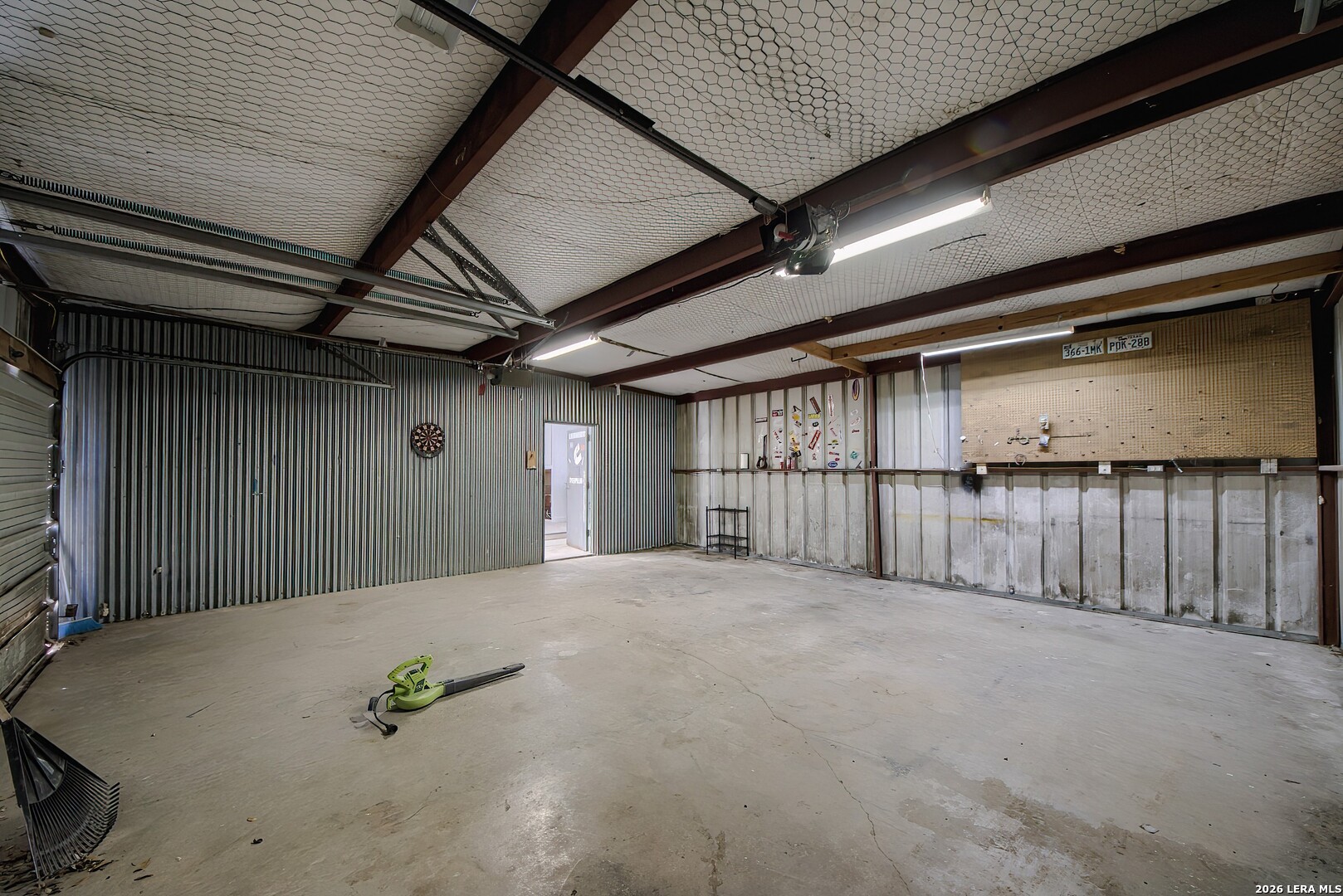 main property photo 37