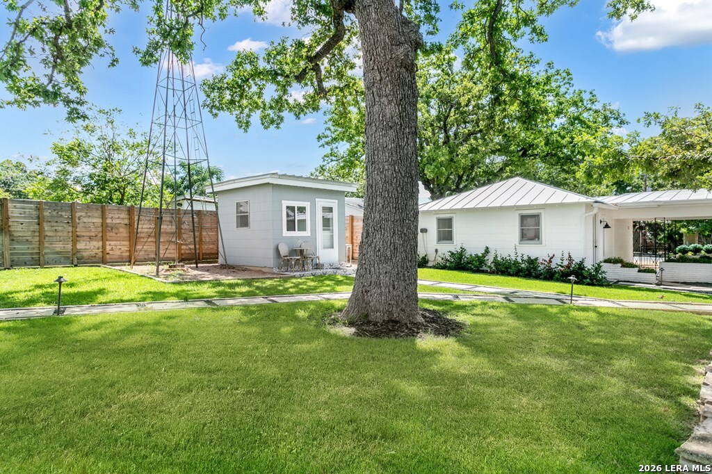 main property photo 10