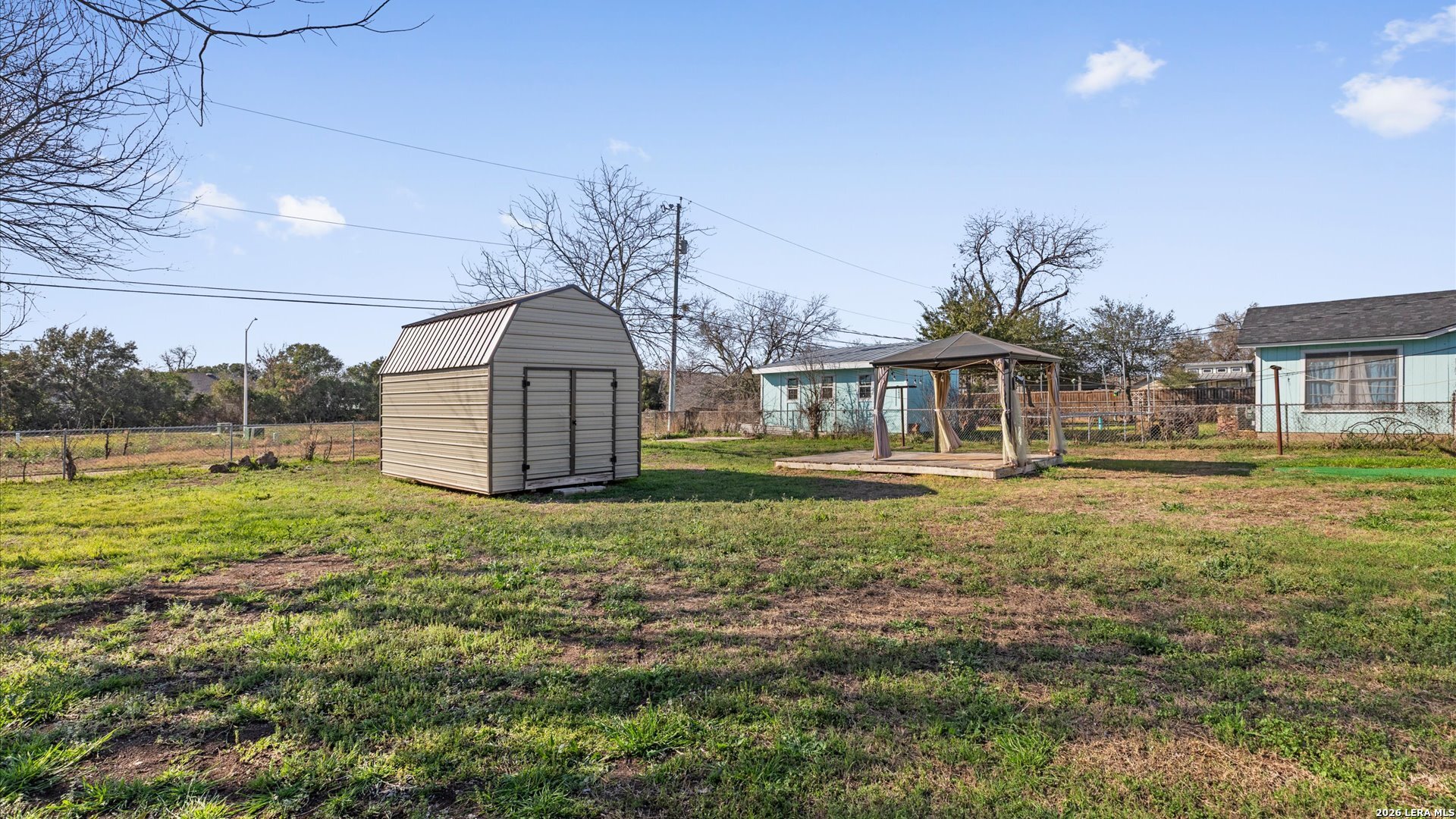 main property photo 17