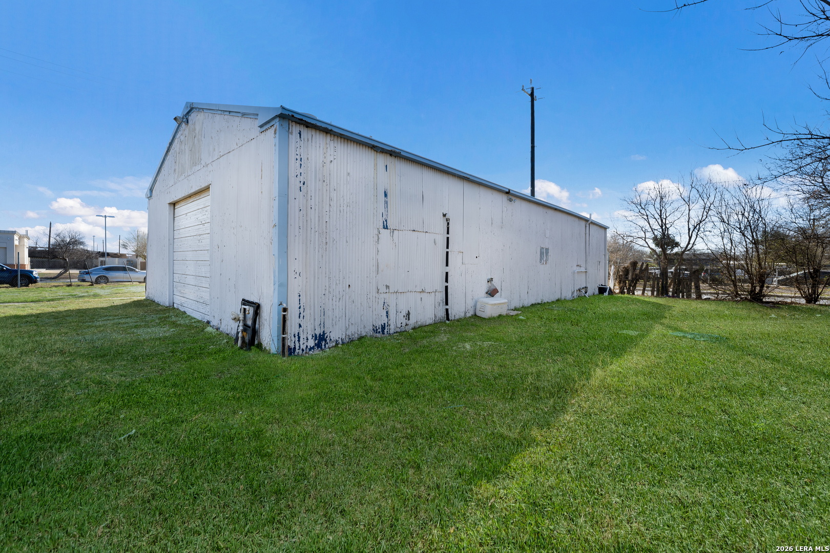 main property photo 33