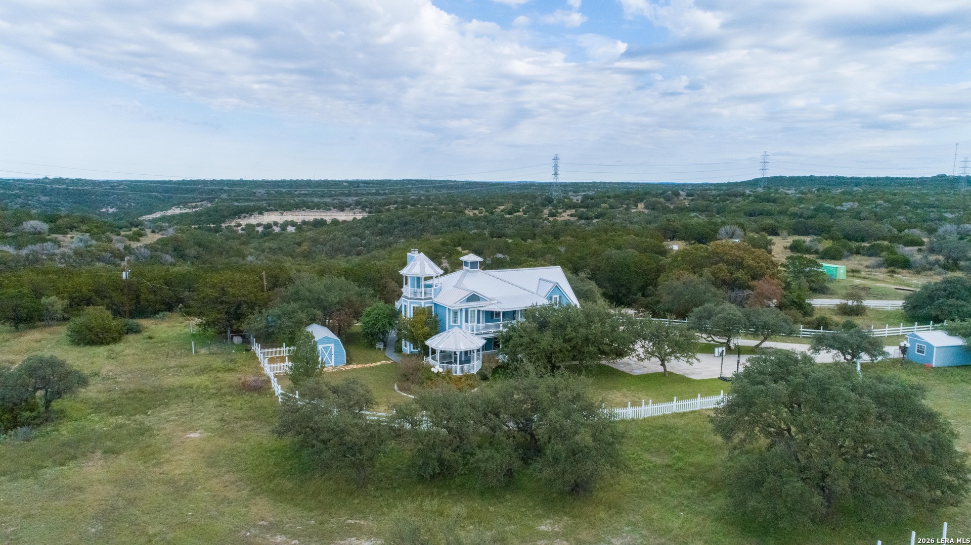 main property photo 13