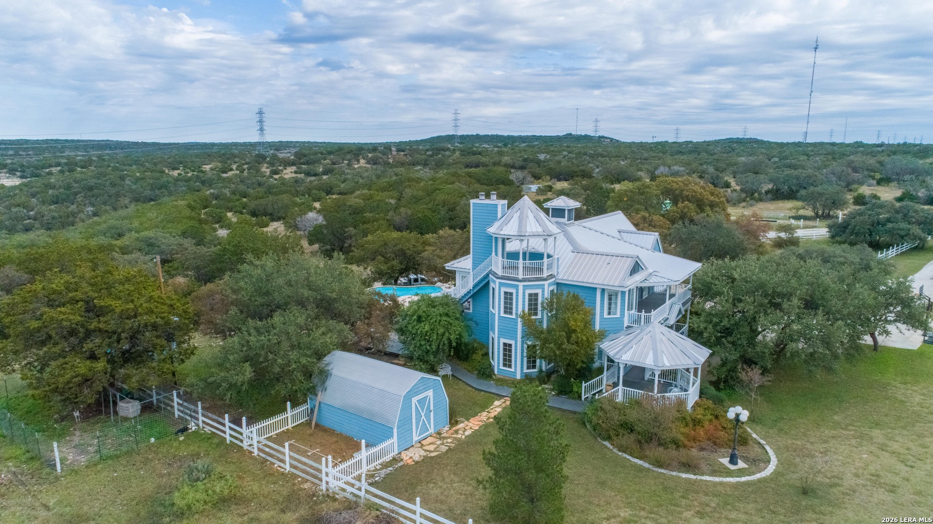 main property photo 14