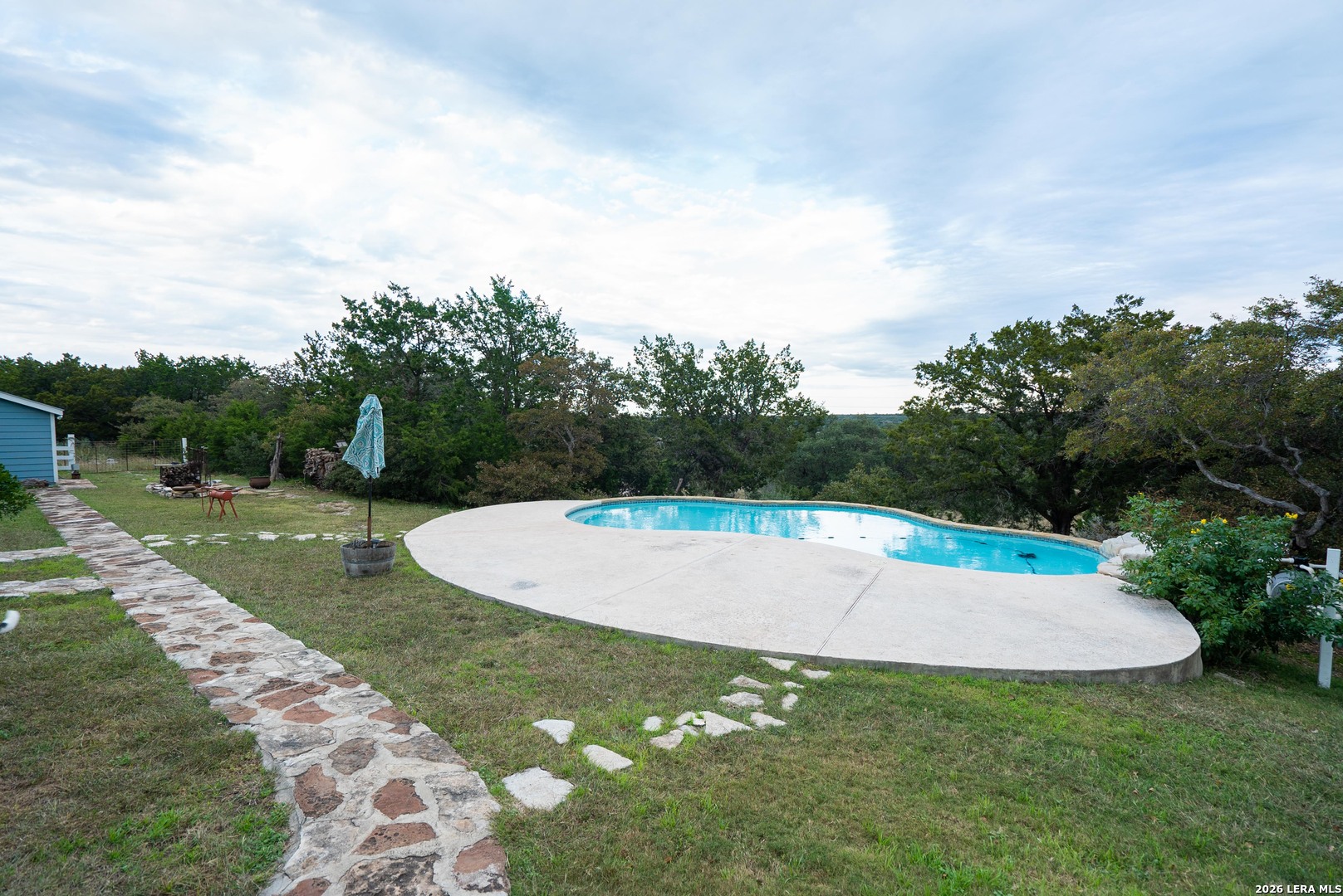 main property photo 35